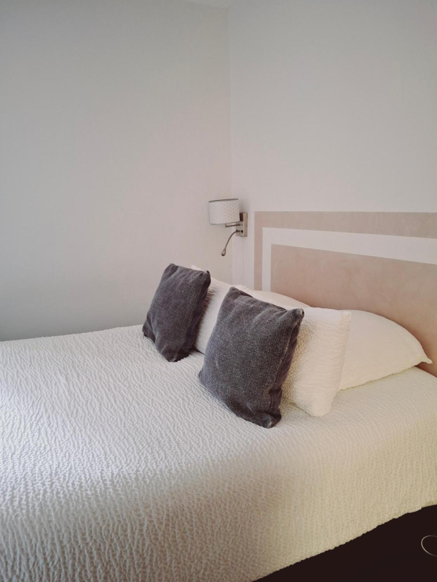 Logis Hotel Restaurant La Brasserie Treignac Экстерьер фото
