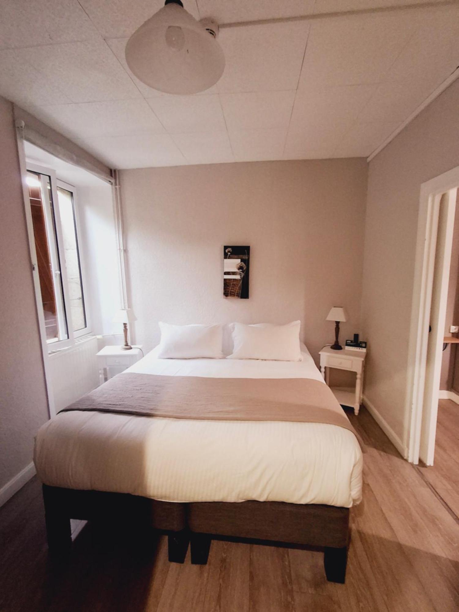 Logis Hotel Restaurant La Brasserie Treignac Экстерьер фото