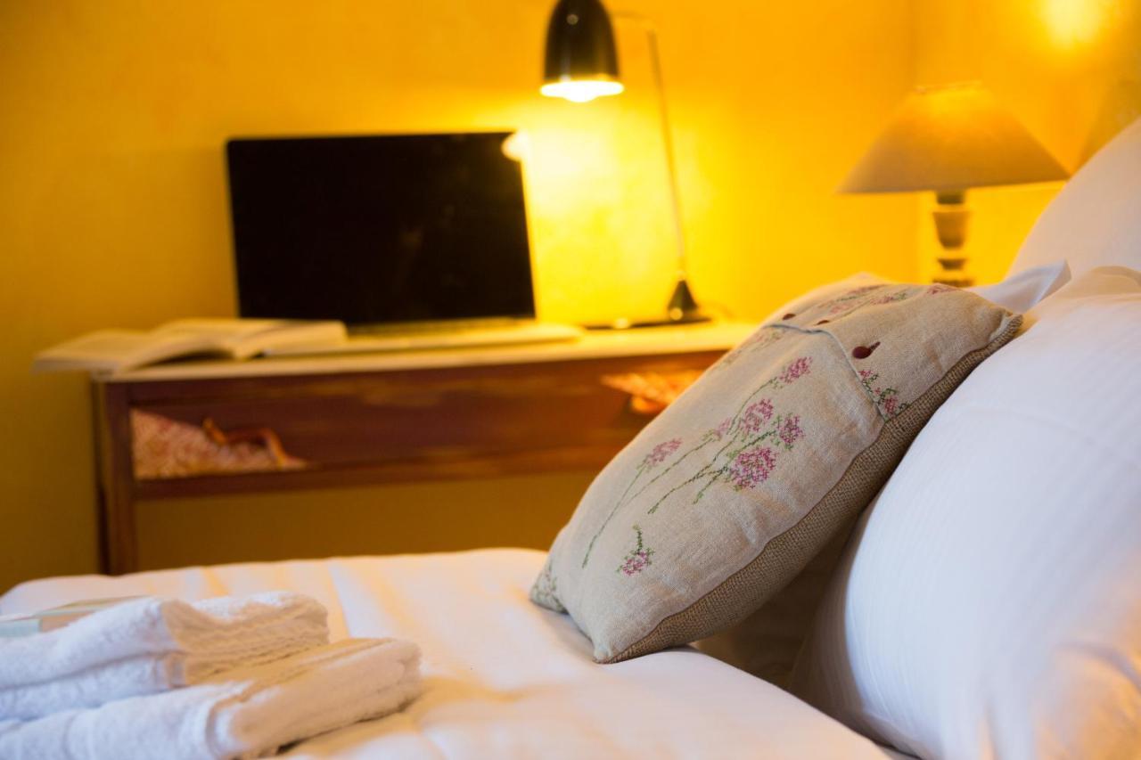 Logis Hotel Restaurant La Brasserie Treignac Экстерьер фото