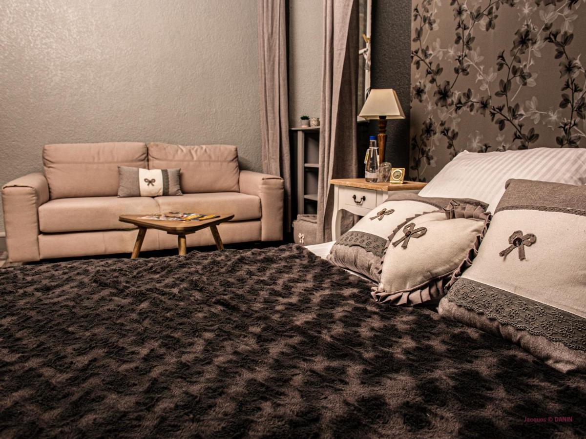 Logis Hotel Restaurant La Brasserie Treignac Экстерьер фото